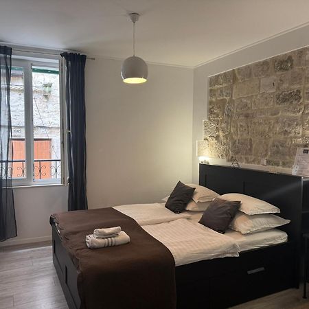 Palace Wall Residences Split Bagian luar foto