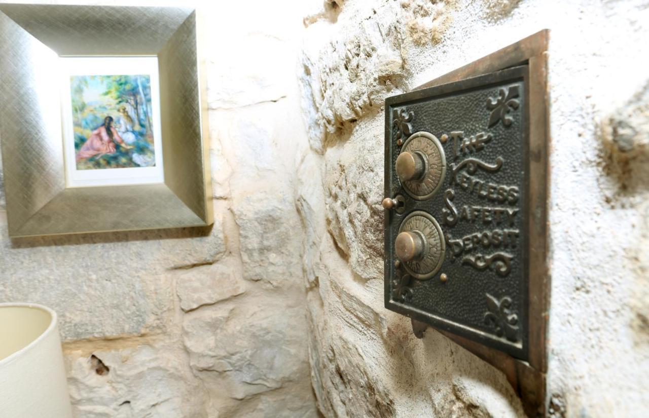 Palace Wall Residences Split Bagian luar foto