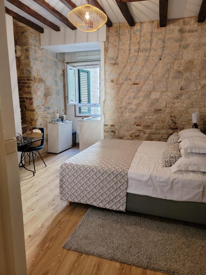 Palace Wall Residences Split Bagian luar foto