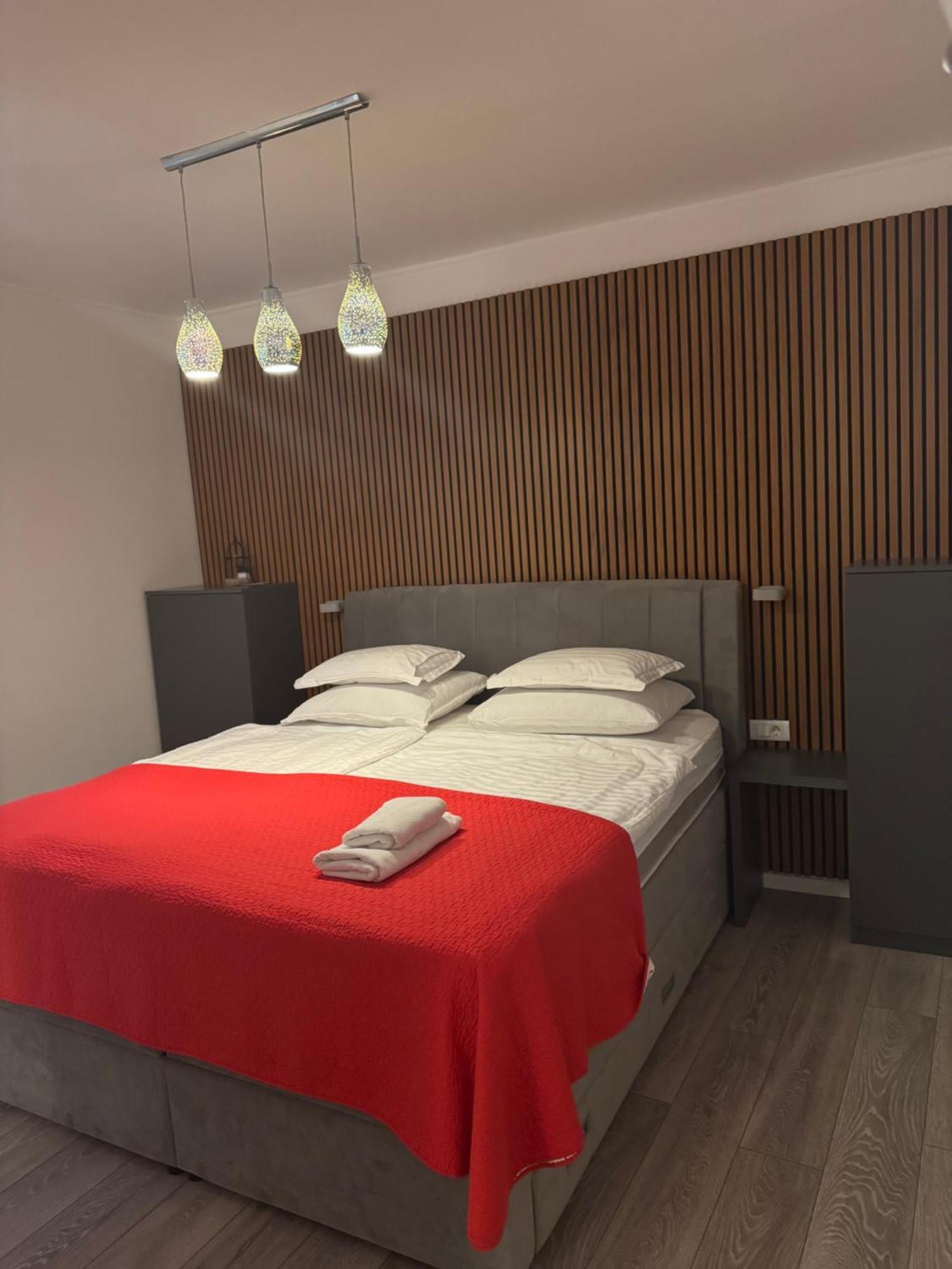 Palace Wall Residences Split Bagian luar foto